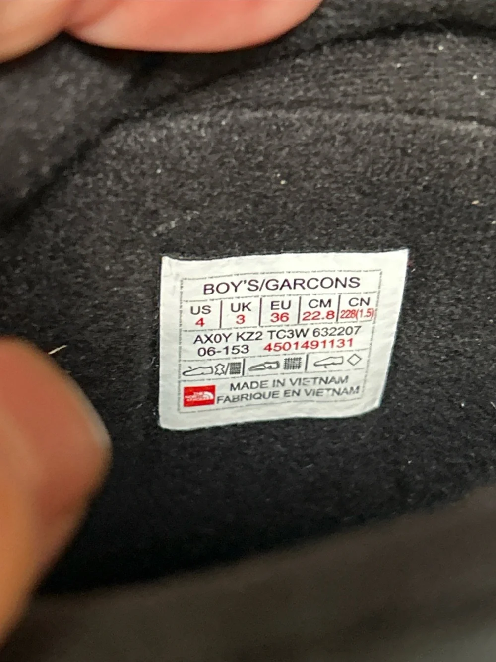 North Face CHILKATS  Boys Boots Winter Black Waterproof Snow 200gm Insulation 4.